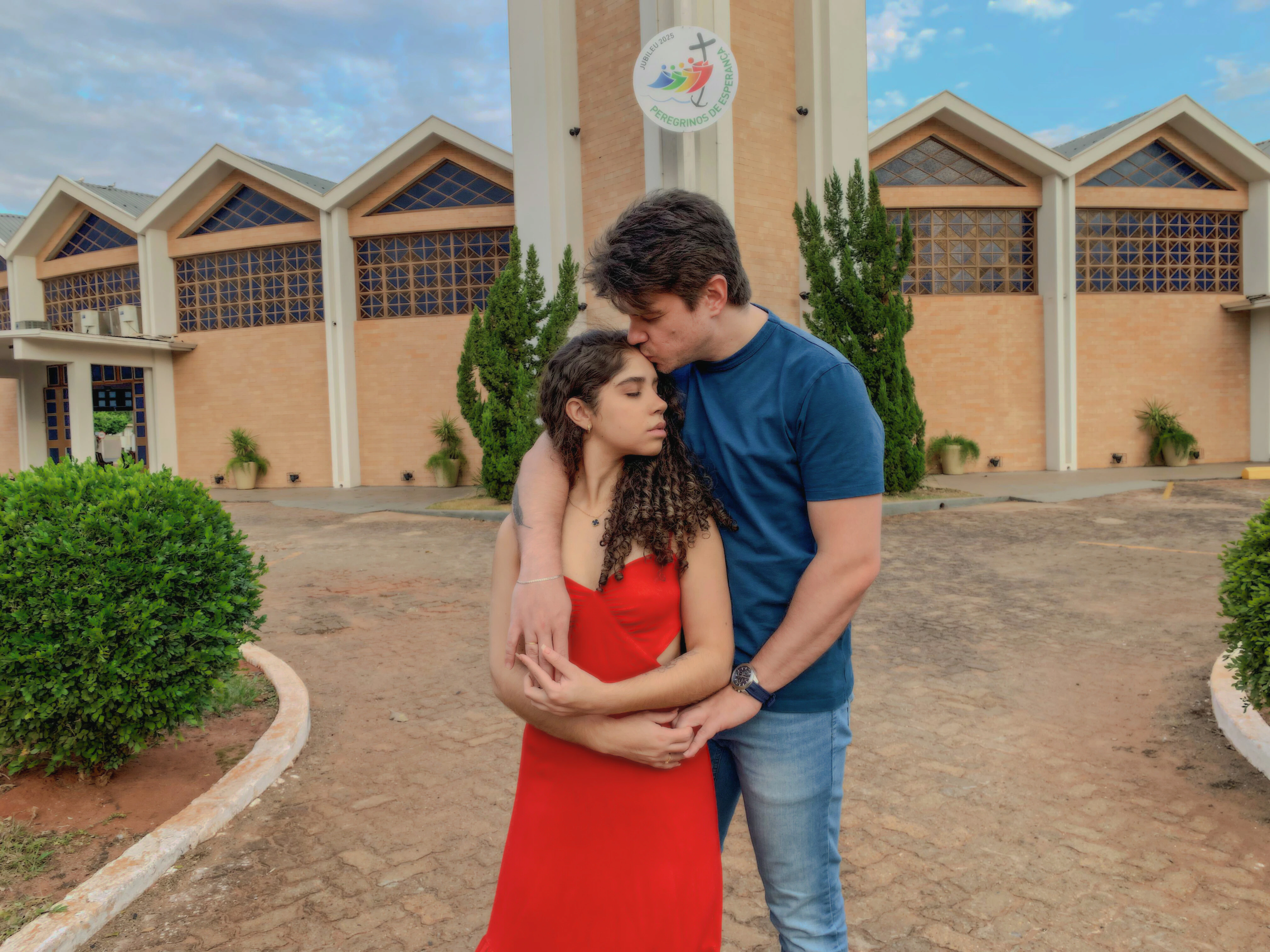 Caroline e Everton sorrindo